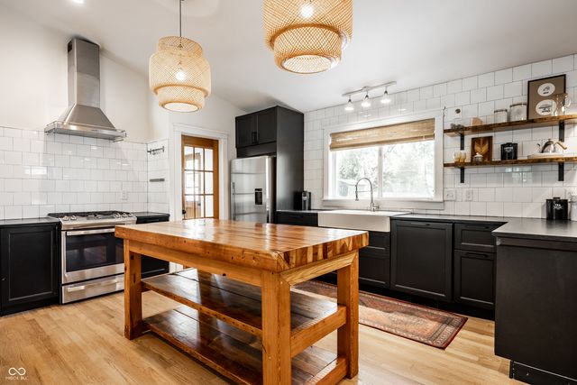 2460 E 99th Street, Carmel, IN 46280