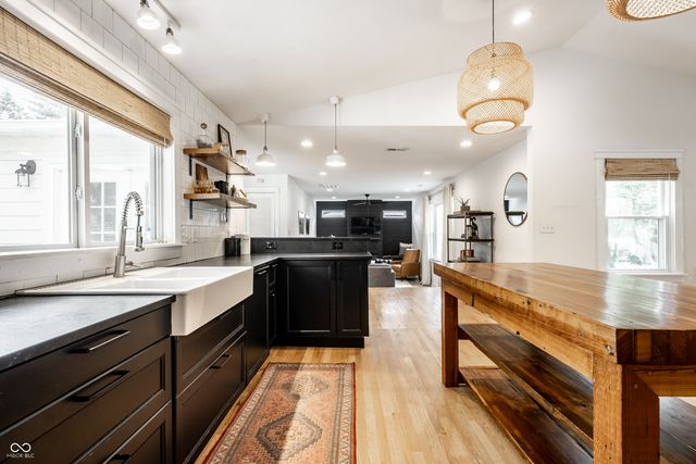 2460 E 99th Street, Carmel, IN 46280