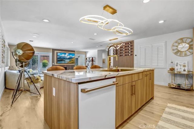 21701 Costanso Street, Woodland Hills, CA 91364