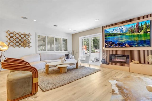 21701 Costanso Street, Woodland Hills, CA 91364
