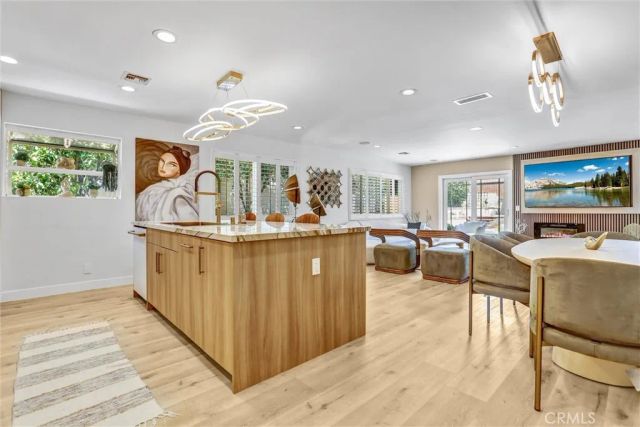 21701 Costanso Street, Woodland Hills, CA 91364