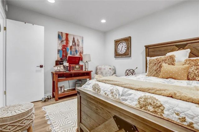 21701 Costanso Street, Woodland Hills, CA 91364