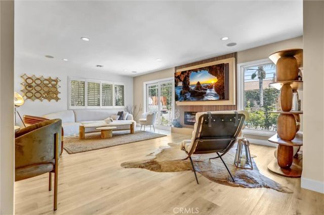 21701 Costanso Street, Woodland Hills, CA 91364