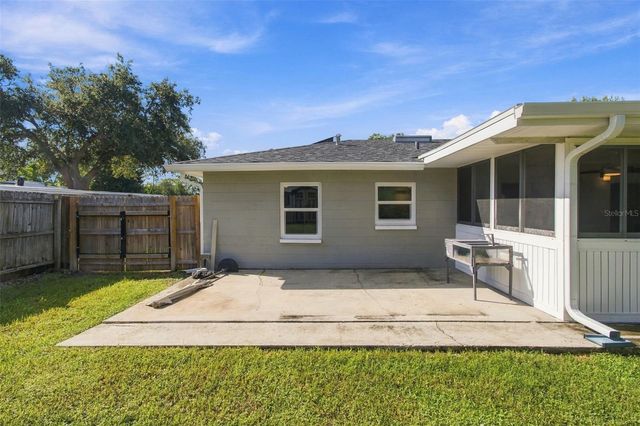 2315 AMHERST AVENUE, Bradenton, FL 34207