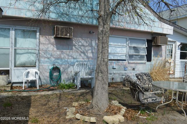 22 N Captains Drive, Little Egg Harbor, NJ 08087