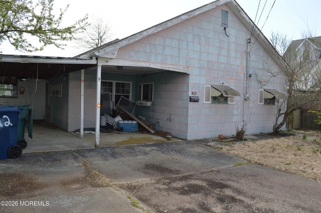 22 N Captains Drive, Little Egg Harbor, NJ 08087