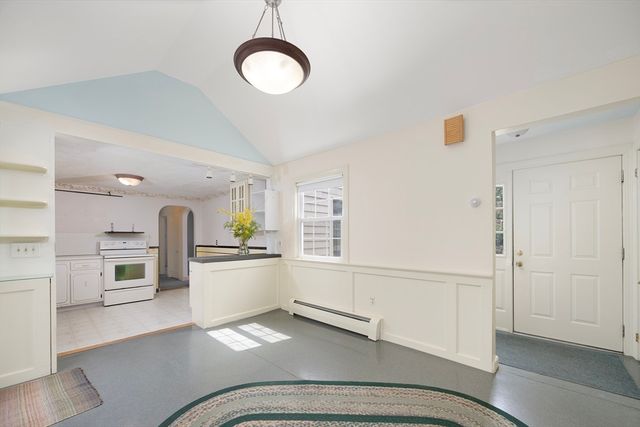 210 Pleasant St, Seekonk, MA 02771