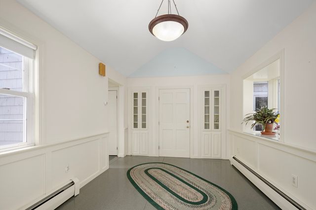 210 Pleasant St, Seekonk, MA 02771