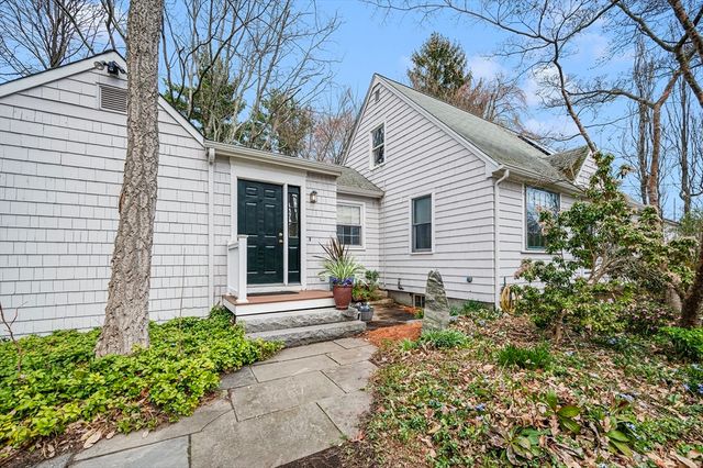 210 Pleasant St, Seekonk, MA 02771
