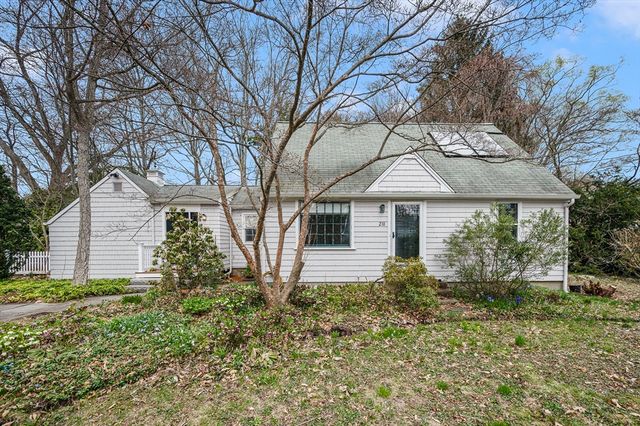 210 Pleasant St, Seekonk, MA 02771