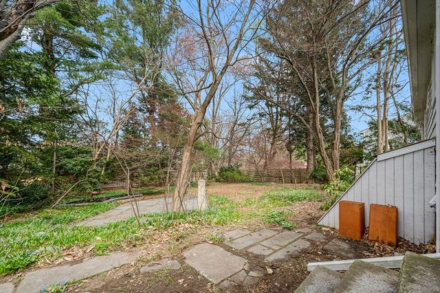 210 Pleasant St, Seekonk, MA 02771