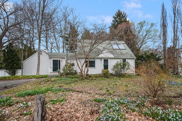 210 Pleasant St, Seekonk, MA 02771