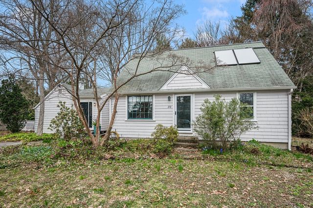 210 Pleasant St, Seekonk, MA 02771