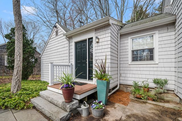 210 Pleasant St, Seekonk, MA 02771