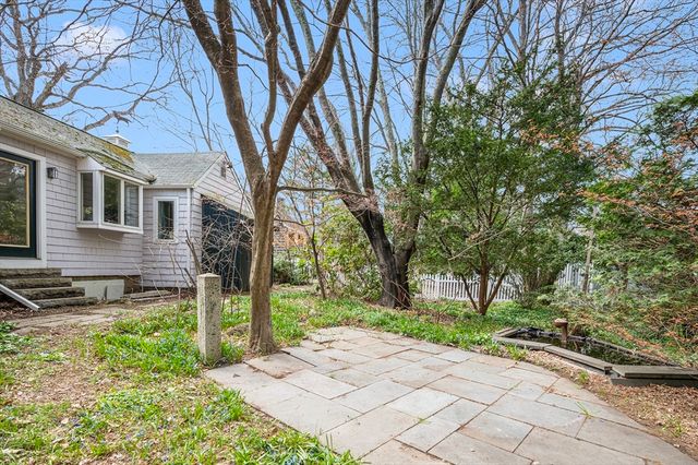 210 Pleasant St, Seekonk, MA 02771