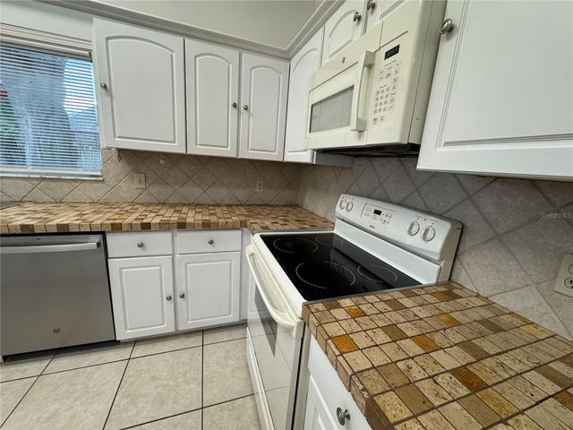 1206 CORNERSTONE COURT, Orlando, FL 32835