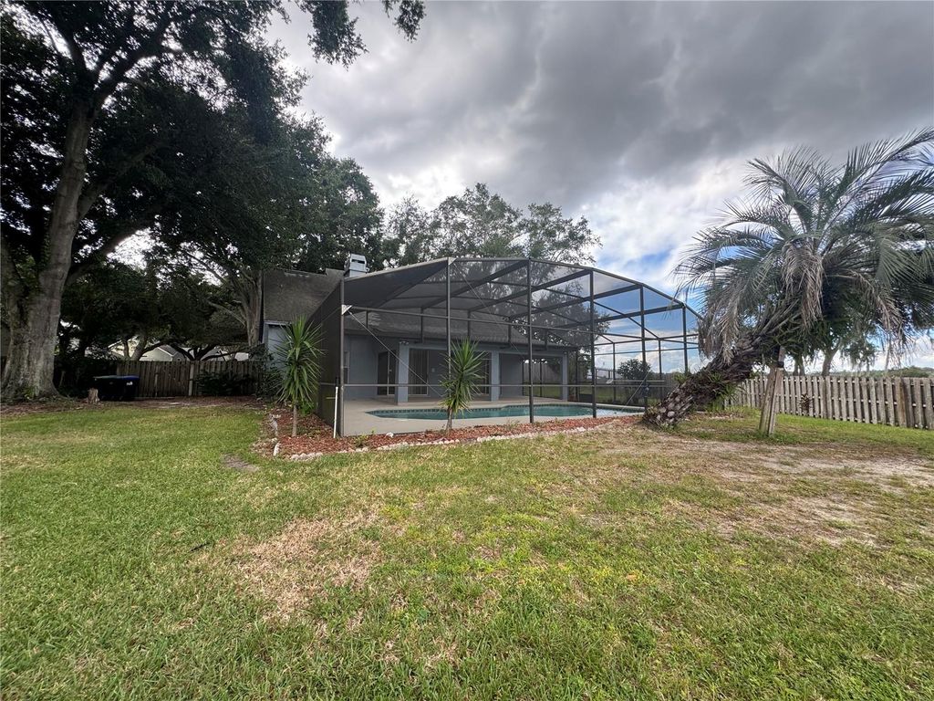 Image 15 of property listing at 1206 CORNERSTONE COURT, Orlando, FL 32835