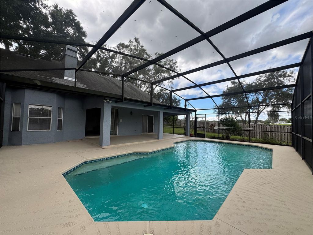 Image 7 of property listing at 1206 CORNERSTONE COURT, Orlando, FL 32835