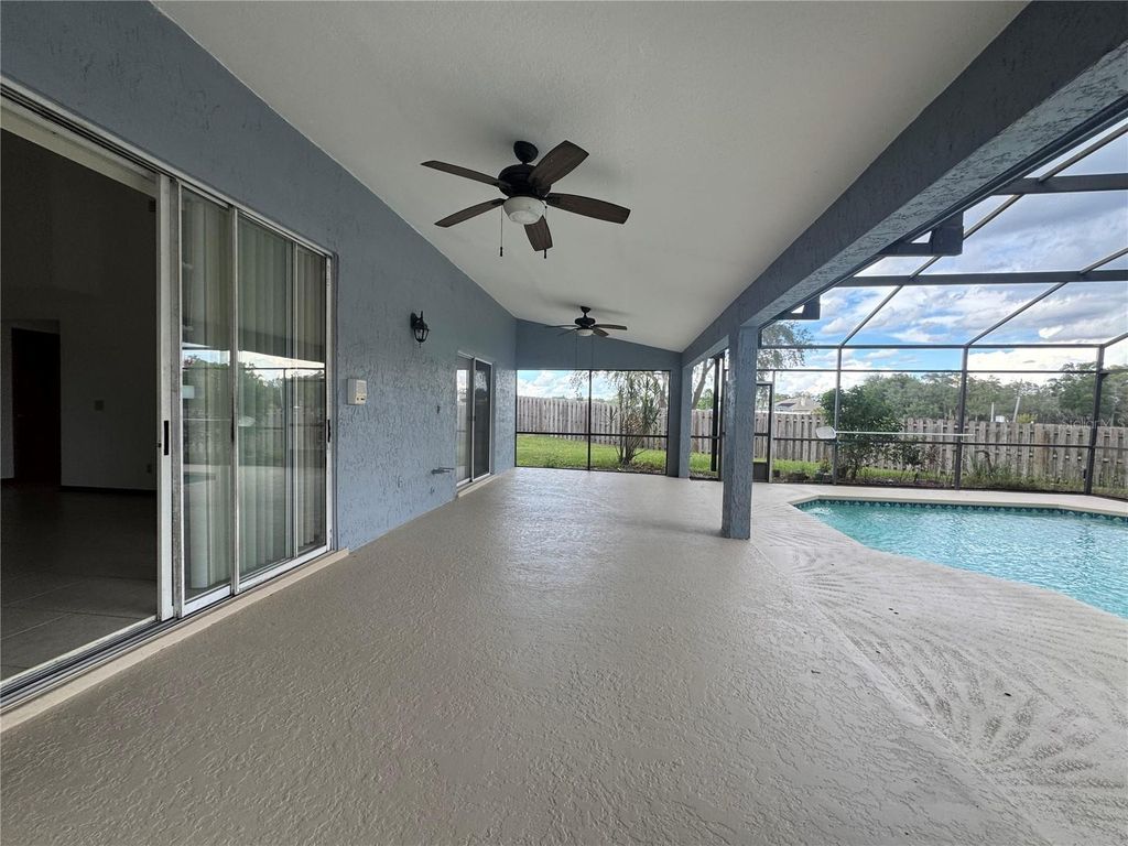 Image 9 of property listing at 1206 CORNERSTONE COURT, Orlando, FL 32835