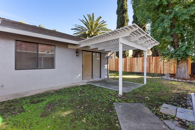 3589 Binghamton Dr, Sacramento, CA 95834