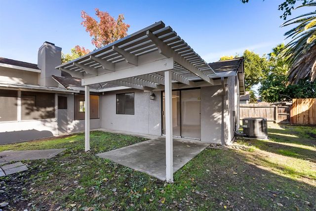 3589 Binghamton Dr, Sacramento, CA 95834