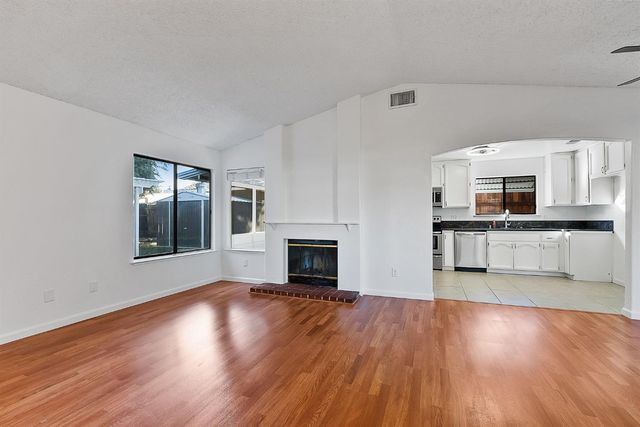 3589 Binghamton Dr, Sacramento, CA 95834