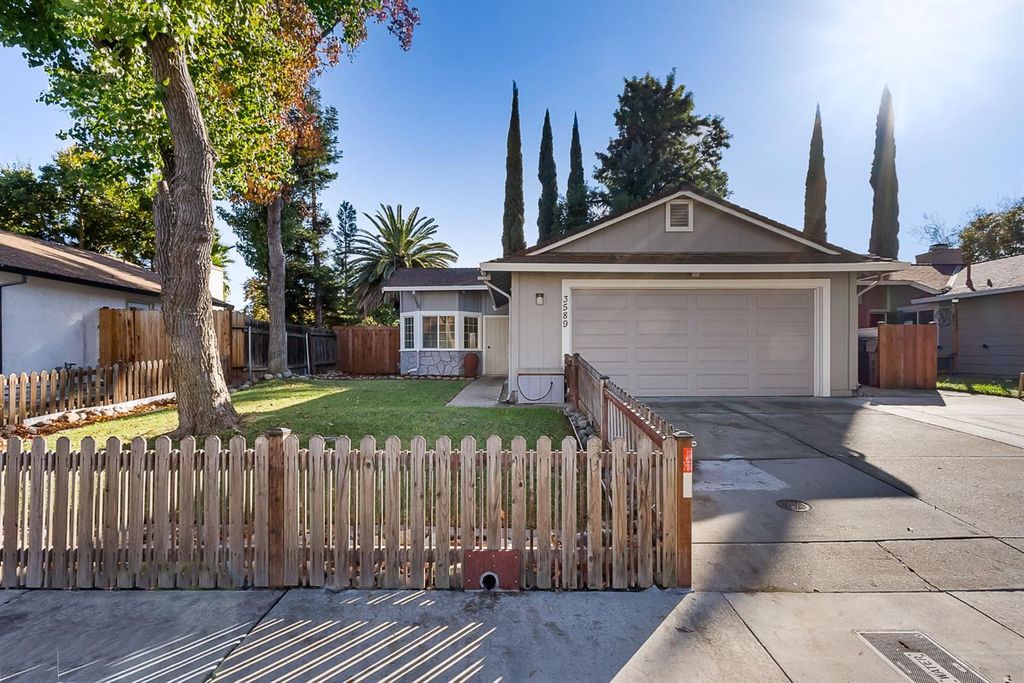 3589 Binghamton Dr, Sacramento, CA 95834