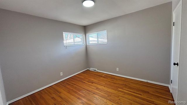 28758 Leona Street, Garden City, MI 48135