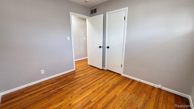 28758 Leona Street, Garden City, MI 48135