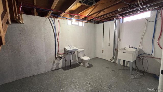 28758 Leona Street, Garden City, MI 48135