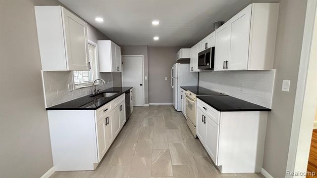 28758 Leona Street, Garden City, MI 48135