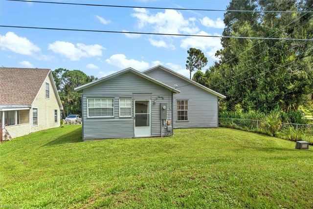 509 Capitol ST, North Fort Myers, FL 33903