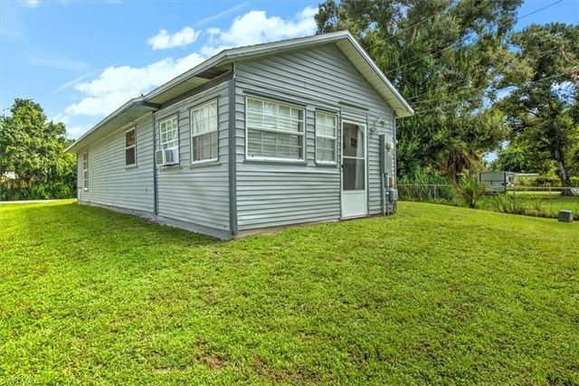 509 Capitol ST, North Fort Myers, FL 33903