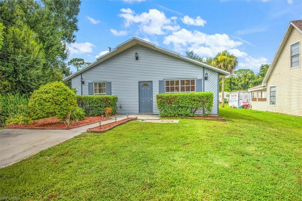 509 Capitol ST, NORTH FORT MYERS, FL 33903 — photo 2