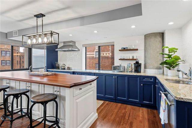 803 W 48th Street 706, Kansas City, MO 64112