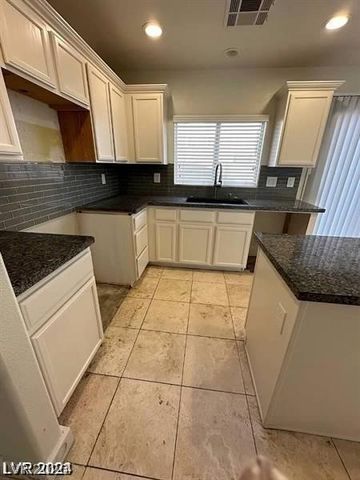 6320 Legend Falls Street, North Las Vegas, NV 89081