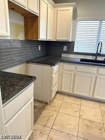 6320 Legend Falls Street, North Las Vegas, NV 89081