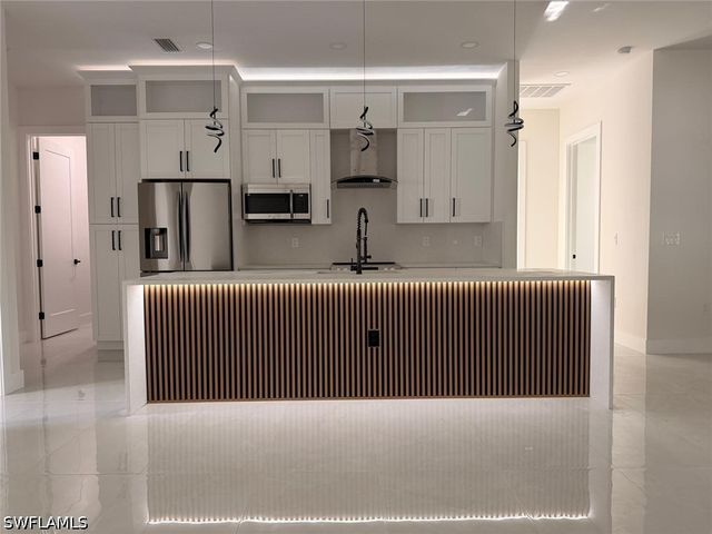 4563 45TH AVE NE, Naples, FL 34120