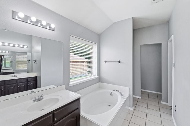 2120 New Holland Drive, Rockwall, TX 75032