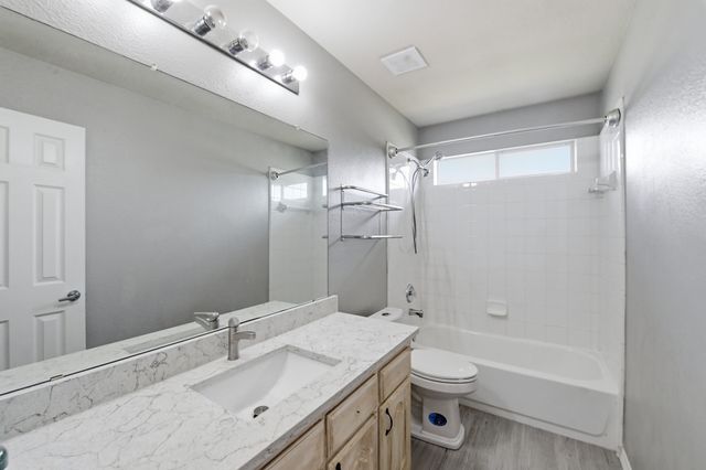 2120 New Holland Drive, Rockwall, TX 75032