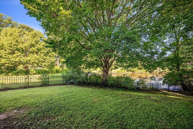7661 SPIRIT LAKE CV, Memphis, TN 38016