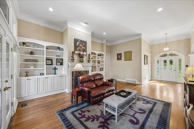 7661 SPIRIT LAKE CV, Memphis, TN 38016