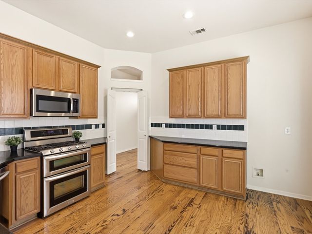 2135 Clubside Drive, Corinth, TX 76210