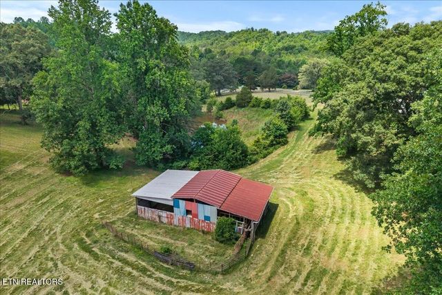 982 Wilson Station Road, Englewood, TN 37329