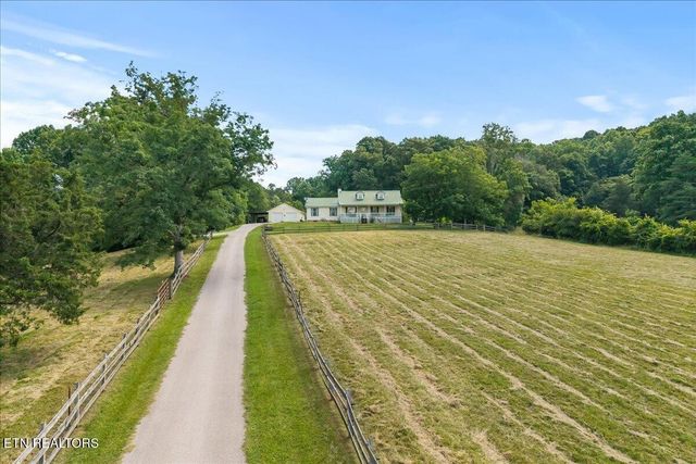 982 Wilson Station Road, Englewood, TN 37329