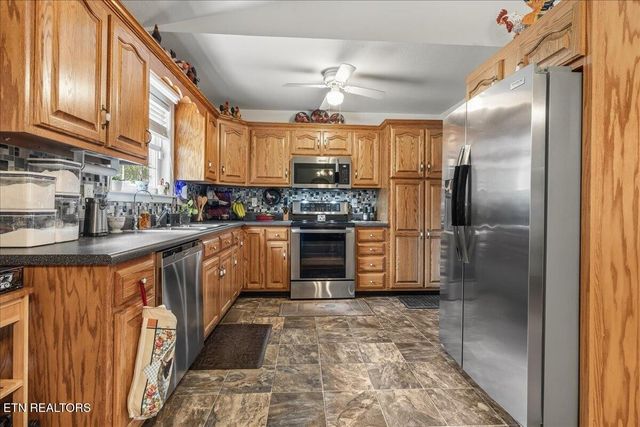 982 Wilson Station Road, Englewood, TN 37329