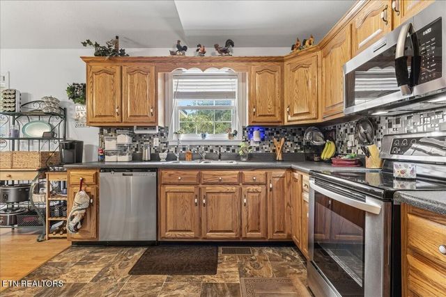 982 Wilson Station Road, Englewood, TN 37329