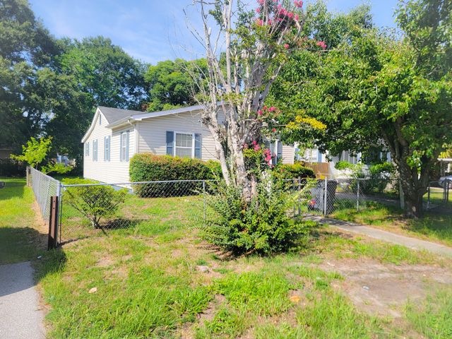 2213 Suffolk Street, North Charleston, SC 29405