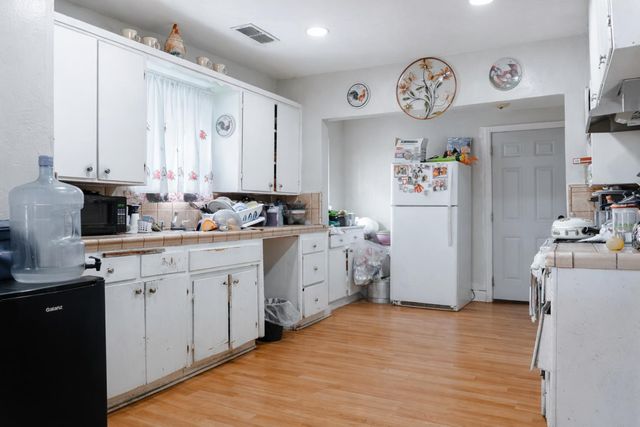 4585 E Balch Avenue, Fresno, CA 93702