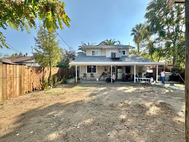4585 E Balch Avenue, Fresno, CA 93702